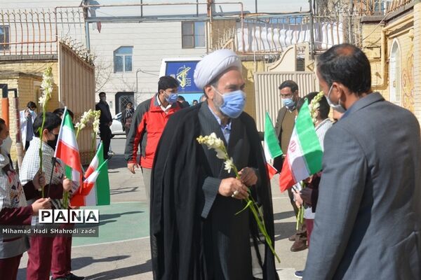 افتتاحیه طرح مداخلات درمانی و توان بخشی و غربالگری دانش‌آموزان مدارس حاشیه شهرآموزش و پرورش ناحیه یک