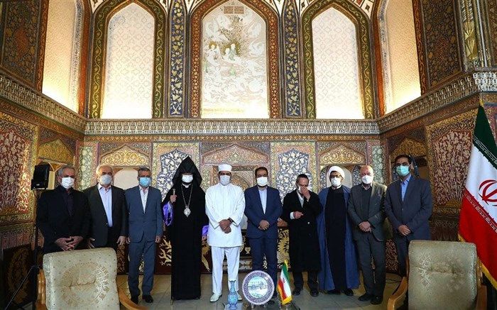 اصفهان نمونه موفق زندگی مسالمت‌آمیز پیروان ادیان الهی است