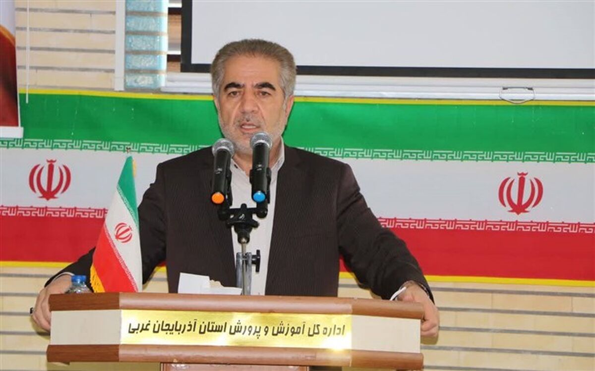 فرهنگیان طلایه داران انقلاب اسلامی هستند