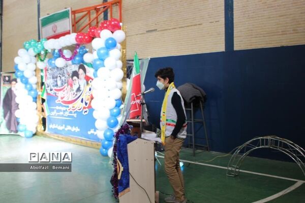 مانور تشکیلاتی یاوران انقلاب در دبیرستان ثقفی قم