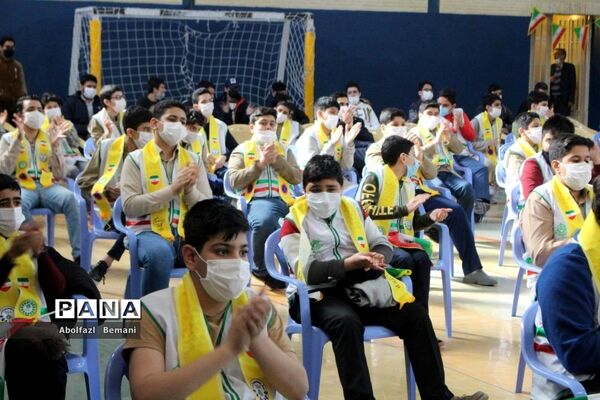مانور تشکیلاتی یاوران انقلاب در دبیرستان ثقفی قم
