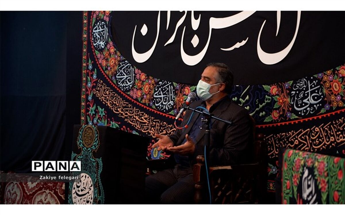 محافل انس با قرآن کریم نماد دین مبین اسلام است
