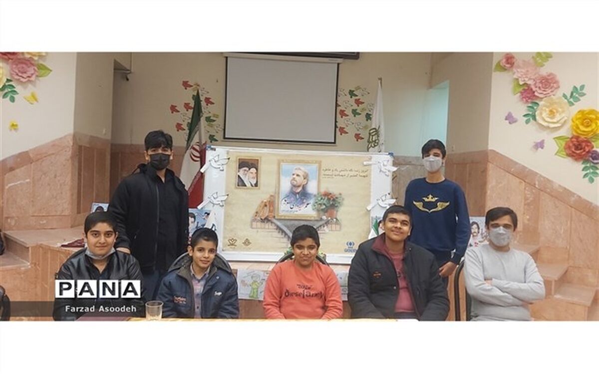 شبی به یاد شهدا در فضای شاد کانون عاطفه کاشمر برگزار شد