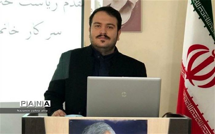 نقش مدارس در درک و باور درست از انقلاب برای دانش‌آموز، بسیار مهم‌ است