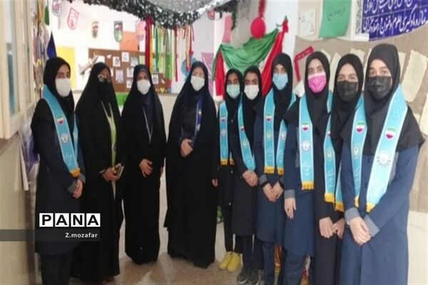 نمایشگاه مدرسه انقلاب درپاکدشت