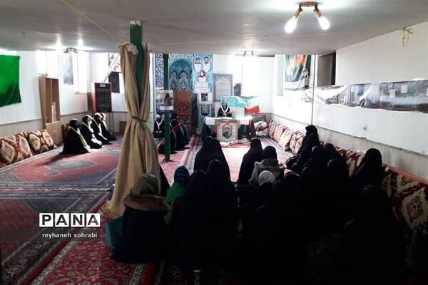 مراسم گرامیداشت دهه فجر در مسجد اتابک شهر آبسرد