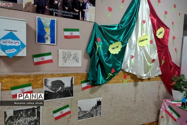بازدید رئیس اتحادیه انجمن‌های اسلامی تهران از نمایشگاه‌های انقلاب مدارس رودهن