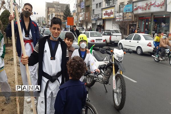 تجمع انقلابی راهپیمایی ۲۲ بهمن در قرچک