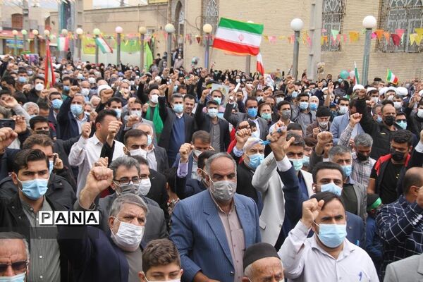 حضور پرشور دانش‌آموزان و فرهنگیان بهبهانی در راهپیمایی یوم الله 22 بهمن ماه