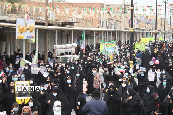 حضور پرشور دانش‌آموزان و فرهنگیان بهبهانی در راهپیمایی یوم الله 22 بهمن ماه
