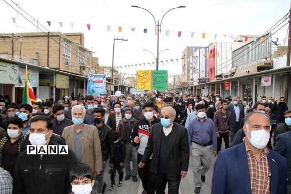 حضور پرشور دانش‌آموزان و فرهنگیان بهبهانی در راهپیمایی یوم الله 22 بهمن ماه