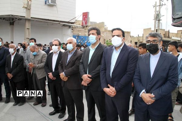 حضور پرشور دانش‌آموزان و فرهنگیان بهبهانی در راهپیمایی یوم الله 22 بهمن ماه