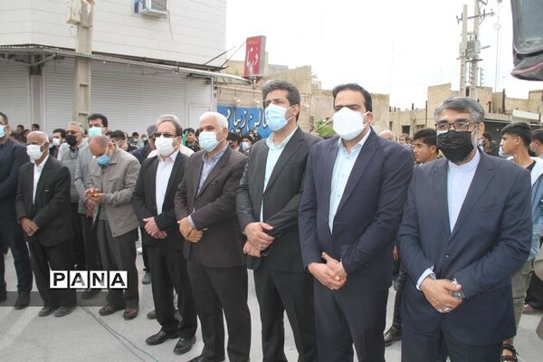 حضور پرشور دانش‌آموزان و فرهنگیان بهبهانی در راهپیمایی یوم الله 22 بهمن ماه