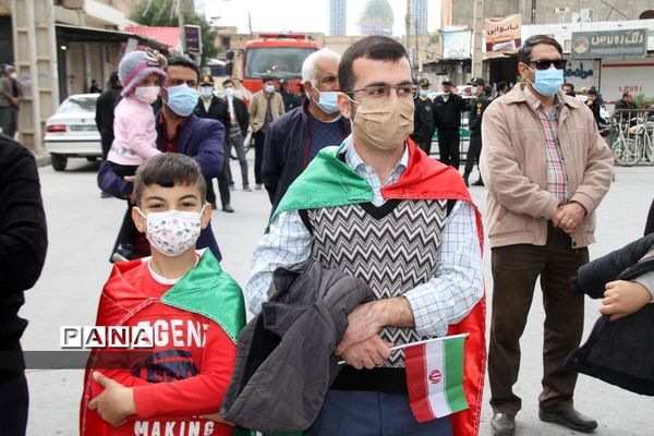 حضور پرشور دانش‌آموزان و فرهنگیان بهبهانی در راهپیمایی یوم الله 22 بهمن ماه
