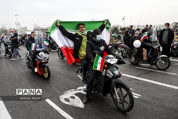 راهپیمایی یوم الله ۲۲ بهمن در تهران