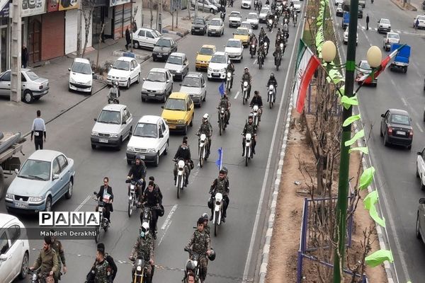 شور انقلابی مردم ولایتمدار بهارستان در روز سرد زمستانی