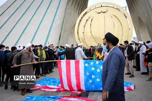 راهپیمایی یوم الله ۲۲ بهمن در تهران