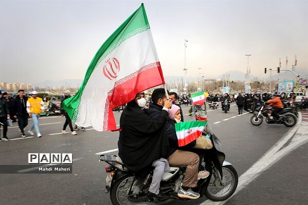 راهپیمایی یوم الله ۲۲ بهمن در تهران