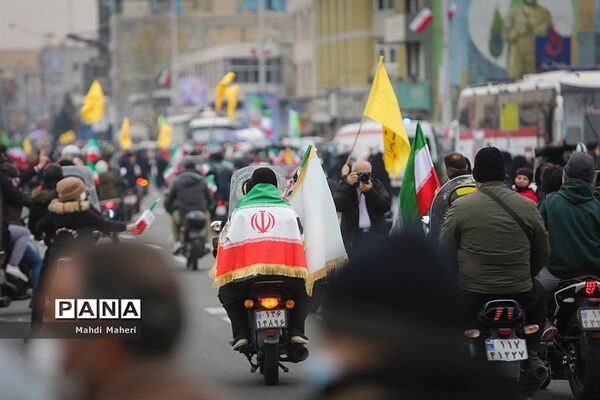 راهپیمایی یوم الله ۲۲ بهمن در تهران