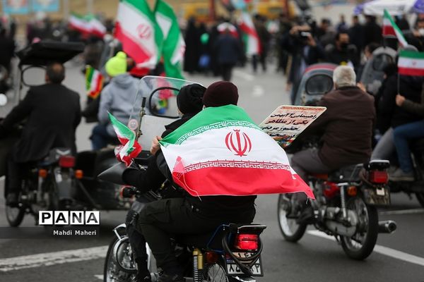 راهپیمایی یوم الله ۲۲ بهمن در تهران