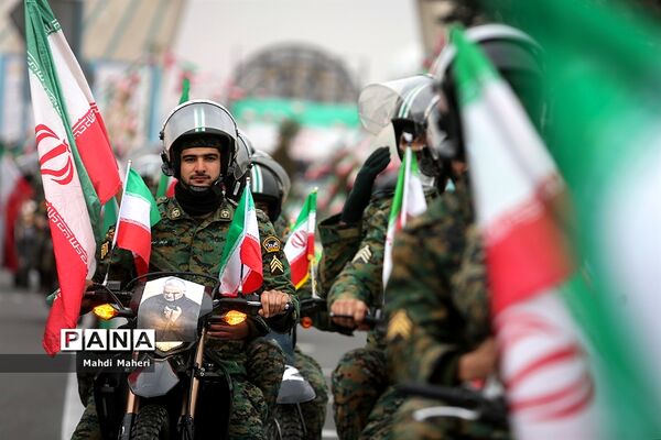 راهپیمایی یوم الله ۲۲ بهمن در تهران
