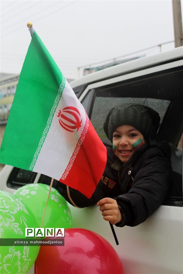 راهپیمایی خودرویی و موتوری ۲۲ بهمن در شهرستان گلوگاه