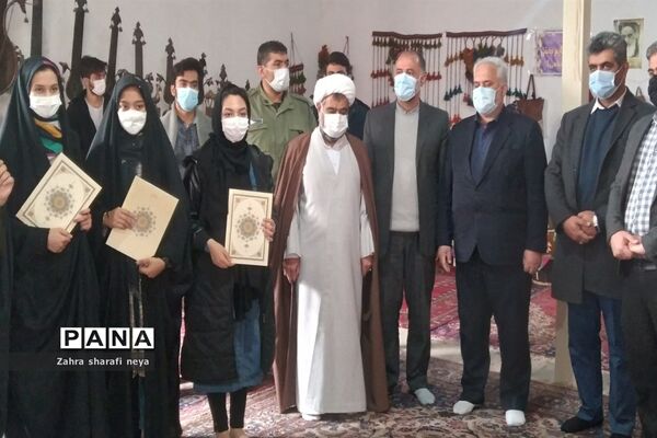 تقدیر از مقاله نویسان برتر در جشنواره «مقاله دستاورد‌های انقلاب»  در جوادآباد