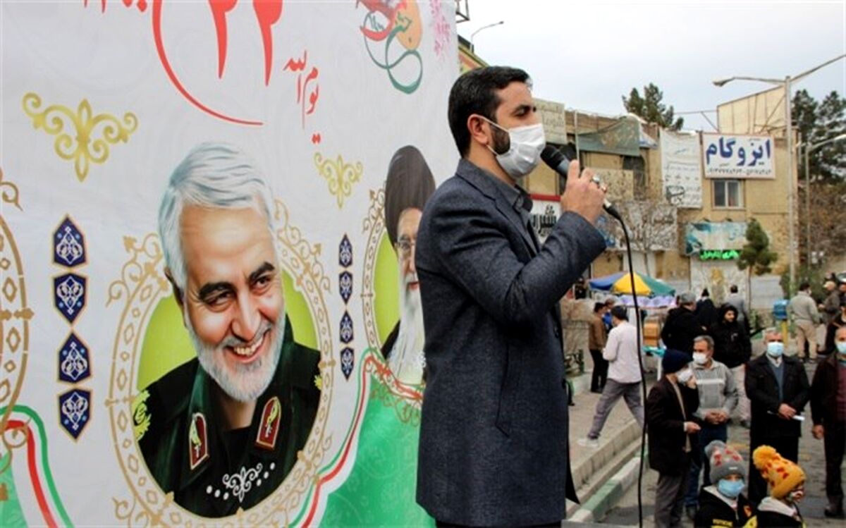 امام راحل،  اسلام ناب محمدی را جلوه‌گرساخت
