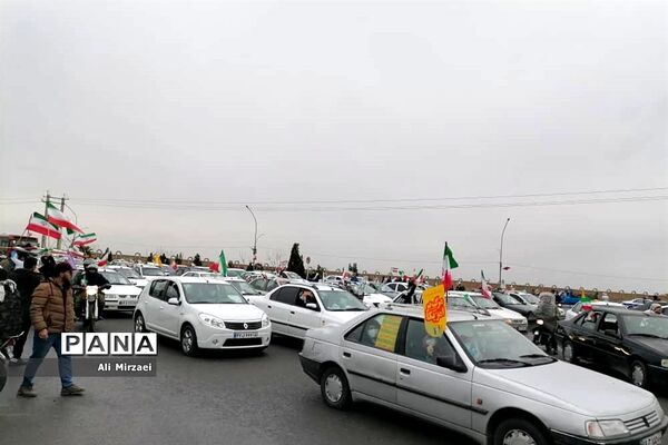 راهپیمایی خودرویی و موتوری 22 بهمن در قم-1