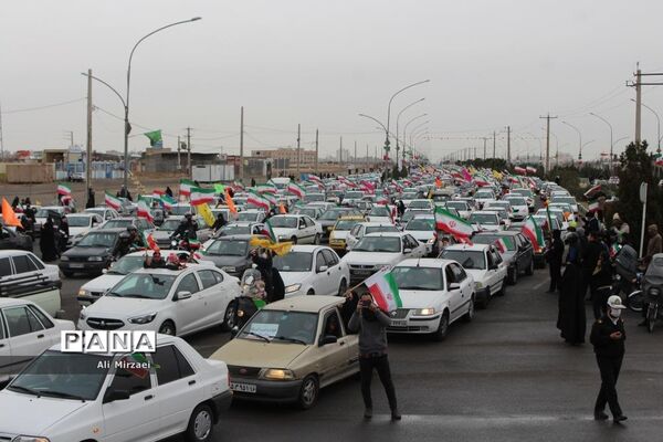 راهپیمایی خودرویی و موتوری 22 بهمن در قم-1