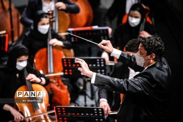 اجرای ارکستر سمفونیک صداوسیما در سی‌وهفتمین جشنواره موسیقی فجر
