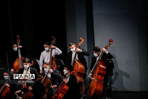 اجرای ارکستر سمفونیک صداوسیما در سی‌وهفتمین جشنواره موسیقی فجر