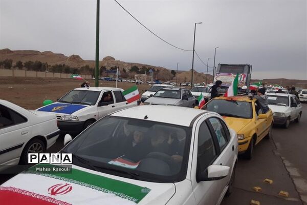 راهپیمایی 22 بهمن در شهر کهک