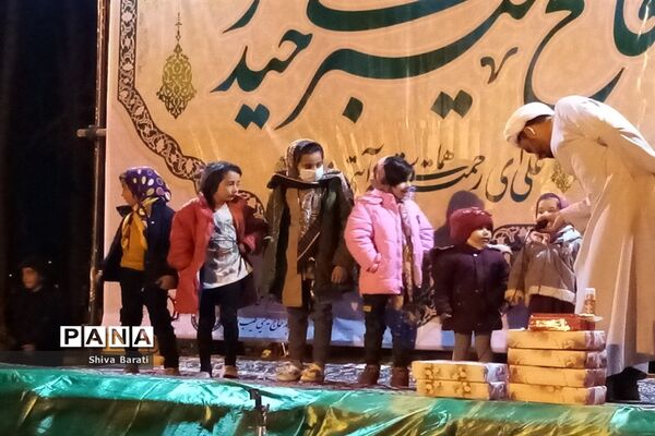 مراسم روز پدر و ولادت امام علی (ع) در پارک قائم شهرستان کاشمر