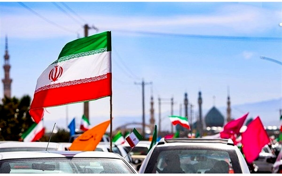 تقدیر مدیرکل آموزش و پرورش استان قم از حضور پرشور فرهنگیان در راهپیمایی 22 بهمن