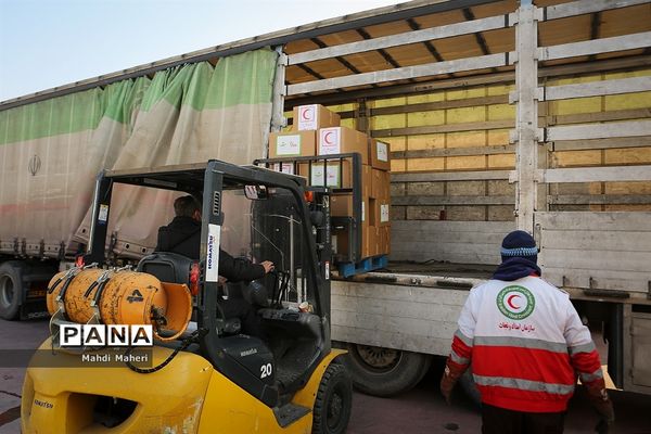 اهداء 3600 بسته غذایی توسط سازمان جمعیت هلال احمر  به مناطق سیل زده
