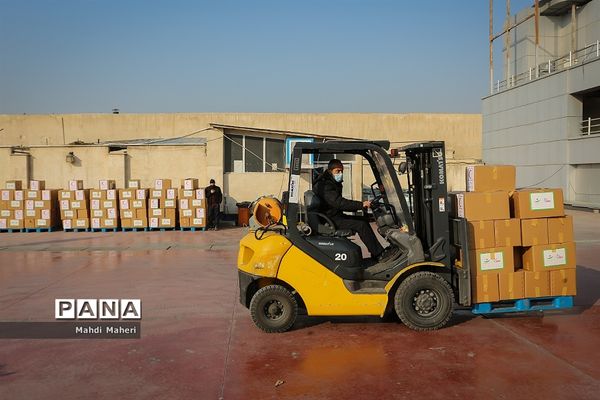 اهداء 3600 بسته غذایی توسط سازمان جمعیت هلال احمر  به مناطق سیل زده