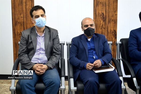 جلسه هم‌اندیشی روسا و کارشناسان حوزه آموزش ابتدایی آموزش و پرورش استان بوشهر