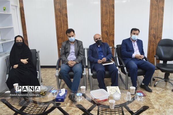 جلسه هم‌اندیشی روسا و کارشناسان حوزه آموزش ابتدایی آموزش و پرورش استان بوشهر