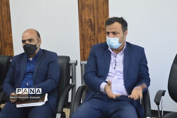 جلسه هم‌اندیشی روسا و کارشناسان حوزه آموزش ابتدایی آموزش و پرورش استان بوشهر