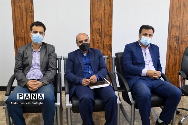 جلسه هم‌اندیشی روسا و کارشناسان حوزه آموزش ابتدایی آموزش و پرورش استان بوشهر