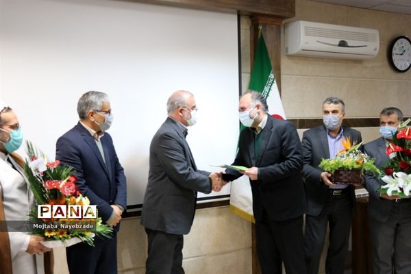 مراسم تکریم معاون پرورشی و فرهنگی و رئیس سازمان دانش‌آموزی خراسان رضوی
