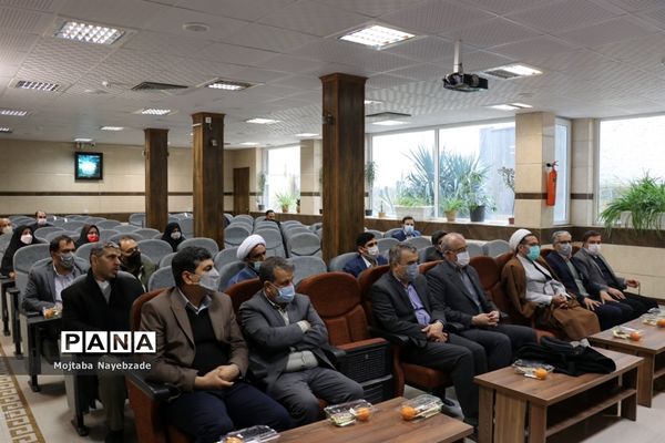 مراسم تکریم معاون پرورشی و فرهنگی و رئیس سازمان دانش‌آموزی خراسان رضوی