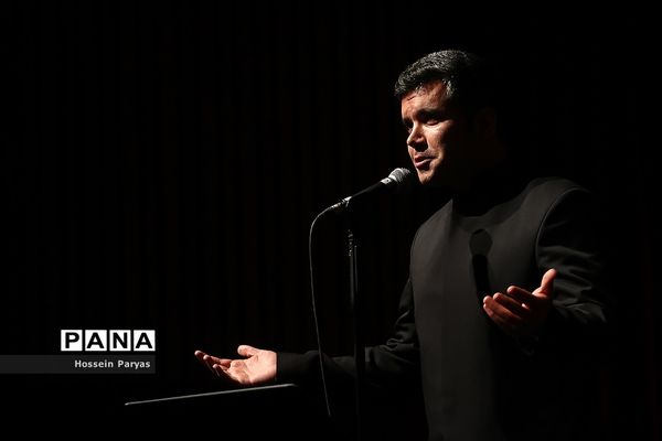 اجرای وحید اسداللهی در سی وهفتمین جشنواره موسیقی فجر