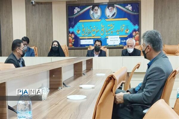 برگزاری کارگاه آموزشی ادبیات فارسی در شهرستان امیدیه