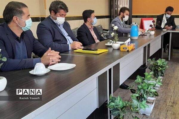 افتتاح اتاق گفتگوی اولیا و مربیان درشهرستان قرچک