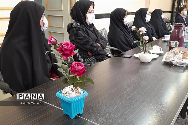 افتتاح اتاق گفتگوی اولیا و مربیان درشهرستان قرچک