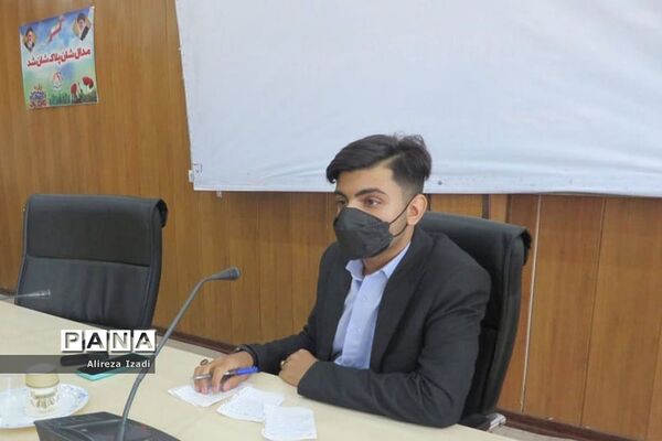 نشست کارگروه‌های تخصصی نخبگان نوجوان استان بوشهر