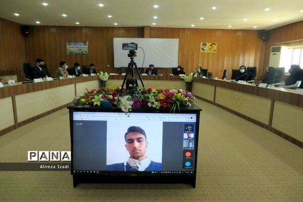 نشست کارگروه‌های تخصصی نخبگان نوجوان استان بوشهر