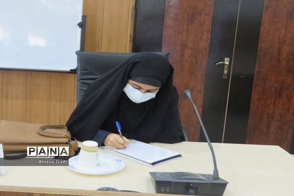 نشست کارگروه‌های تخصصی نخبگان نوجوان استان بوشهر